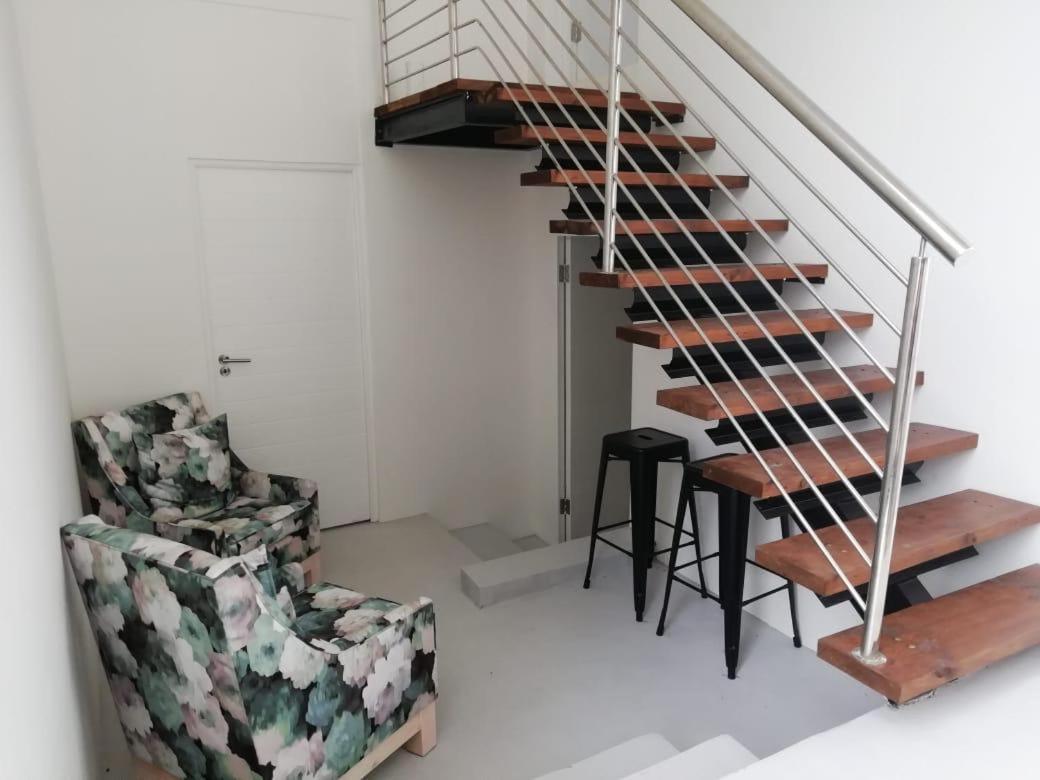 Ferienwohnung Miles House George Exterior foto